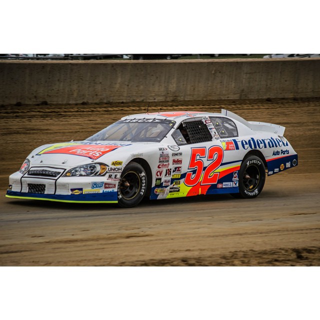 Alright, one last fender car, here's ken schrader at duquoin, starting on my silver c…