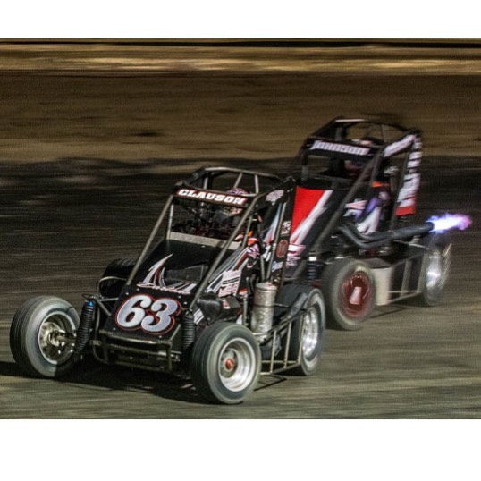 working traffic on his way to winning the 2015 Belleville midget nationals.