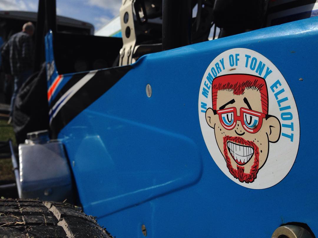 So cool to see everyone at super dirt week supporting Tony