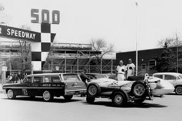 As everyone knows, I'm fascinated with the history of sprint car racing.