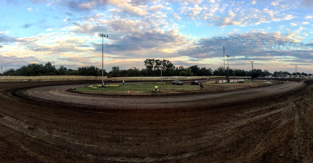 Creekadega skies