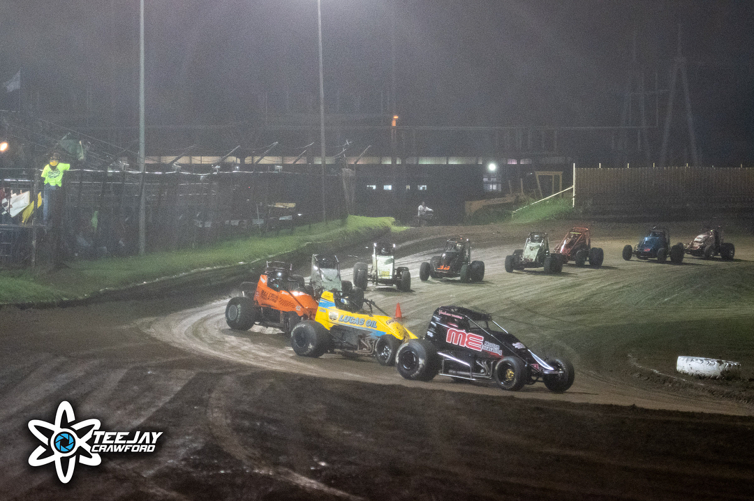 It was misting rain from the time I got to Creekadega, until the end of the feature,…