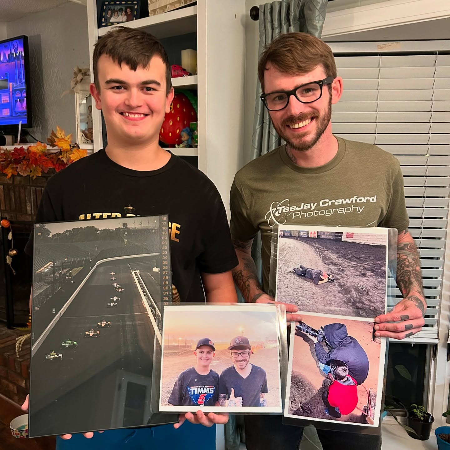I got some really awesome gifts tonight from , some truly fantastic artwork shall fin…
